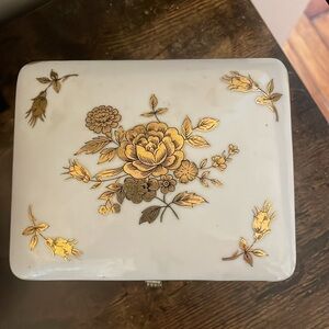 White and gold China trinket box